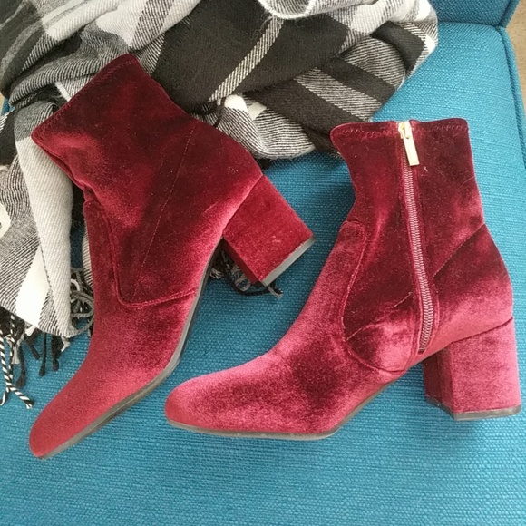 Unisa Shoes - Unisa Velvet Ankle Sock Booties